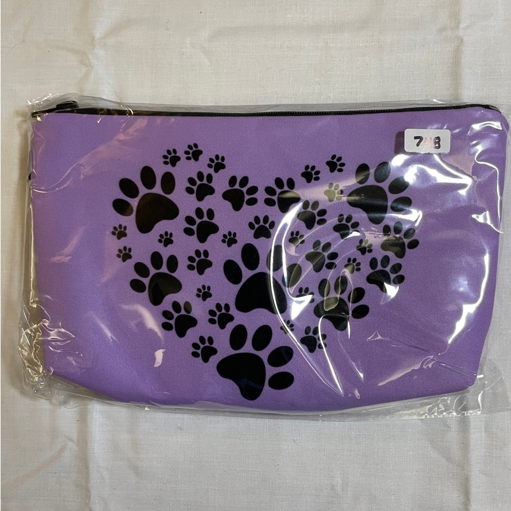 The Pouch Cosmetic Bag Women Small Purple NWT Paw Print Heart Zippered